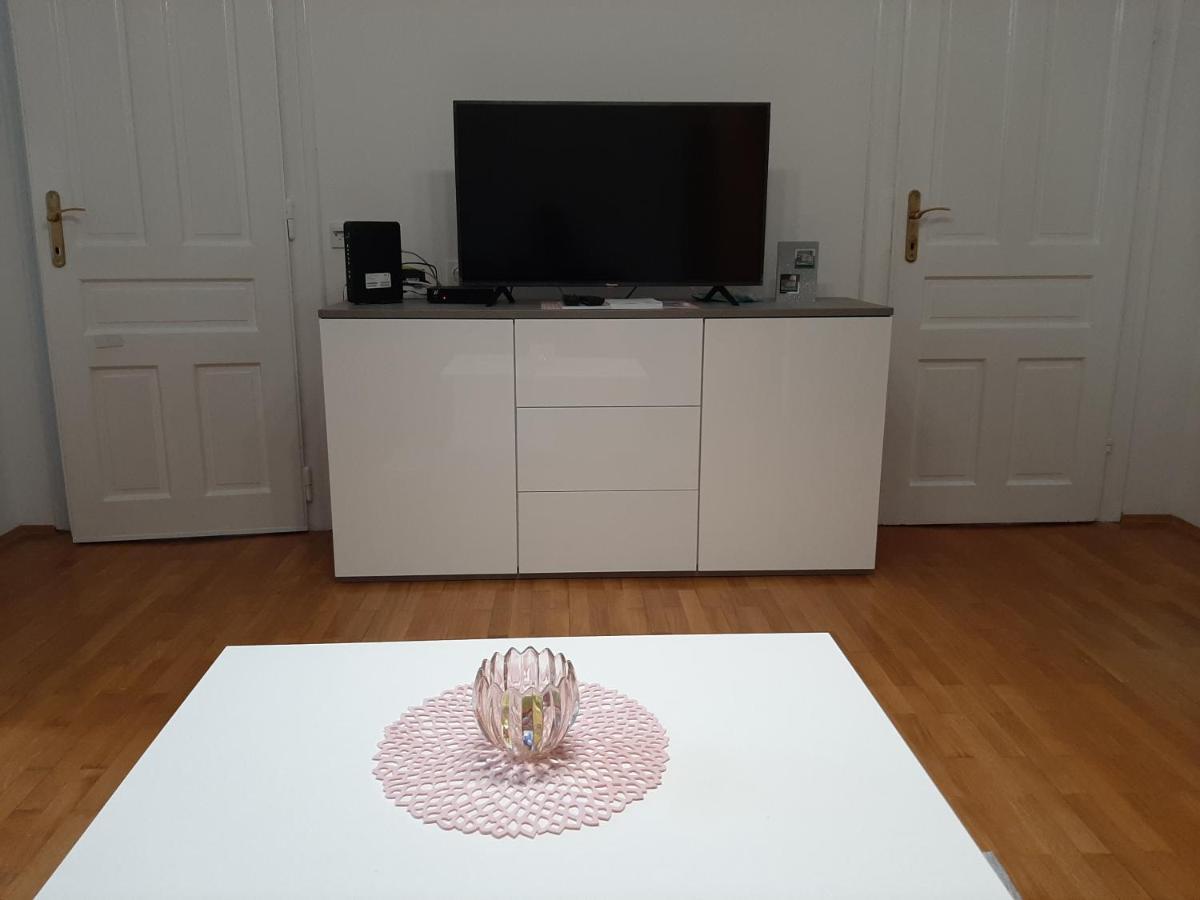 אוסילק Apartman Kod Kestena מראה חיצוני תמונה